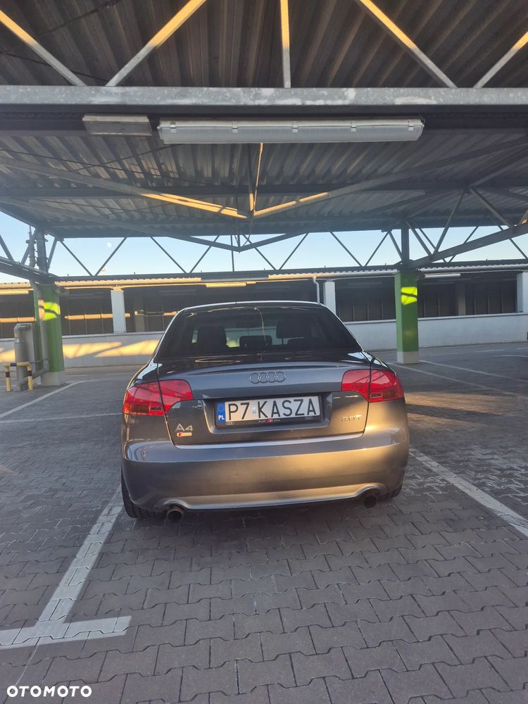 Audi A4 Limousine 2.0T FSI - 4