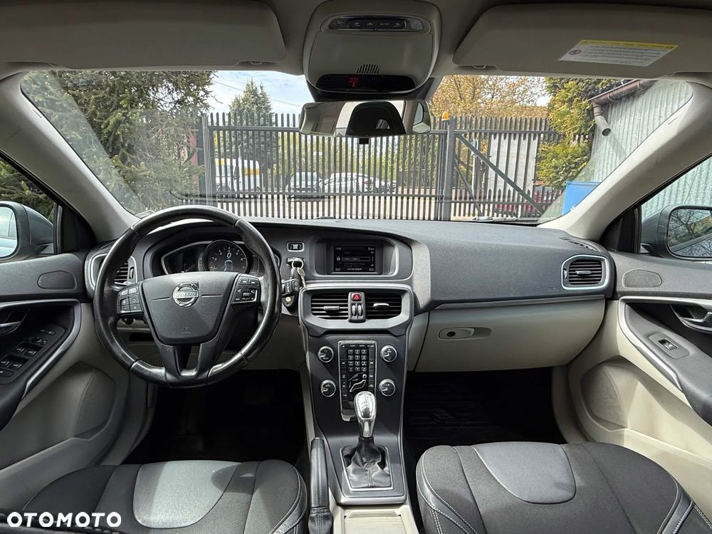 Volvo V40 T4 Kinetic - 4
