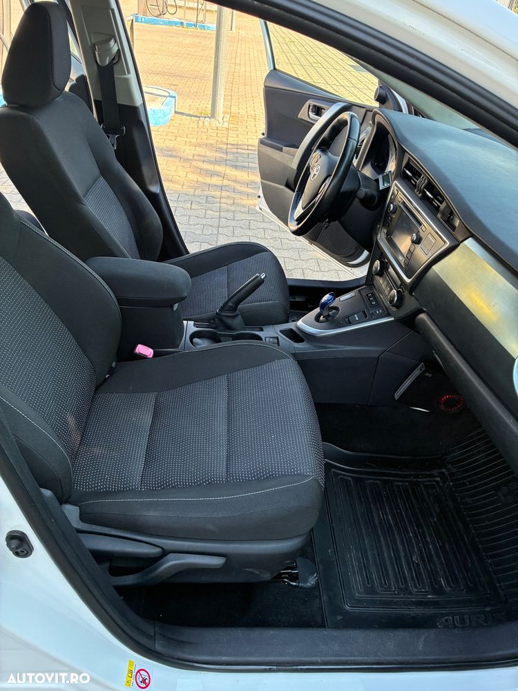 Toyota Auris 1.8 L VVT-i Luna - 9