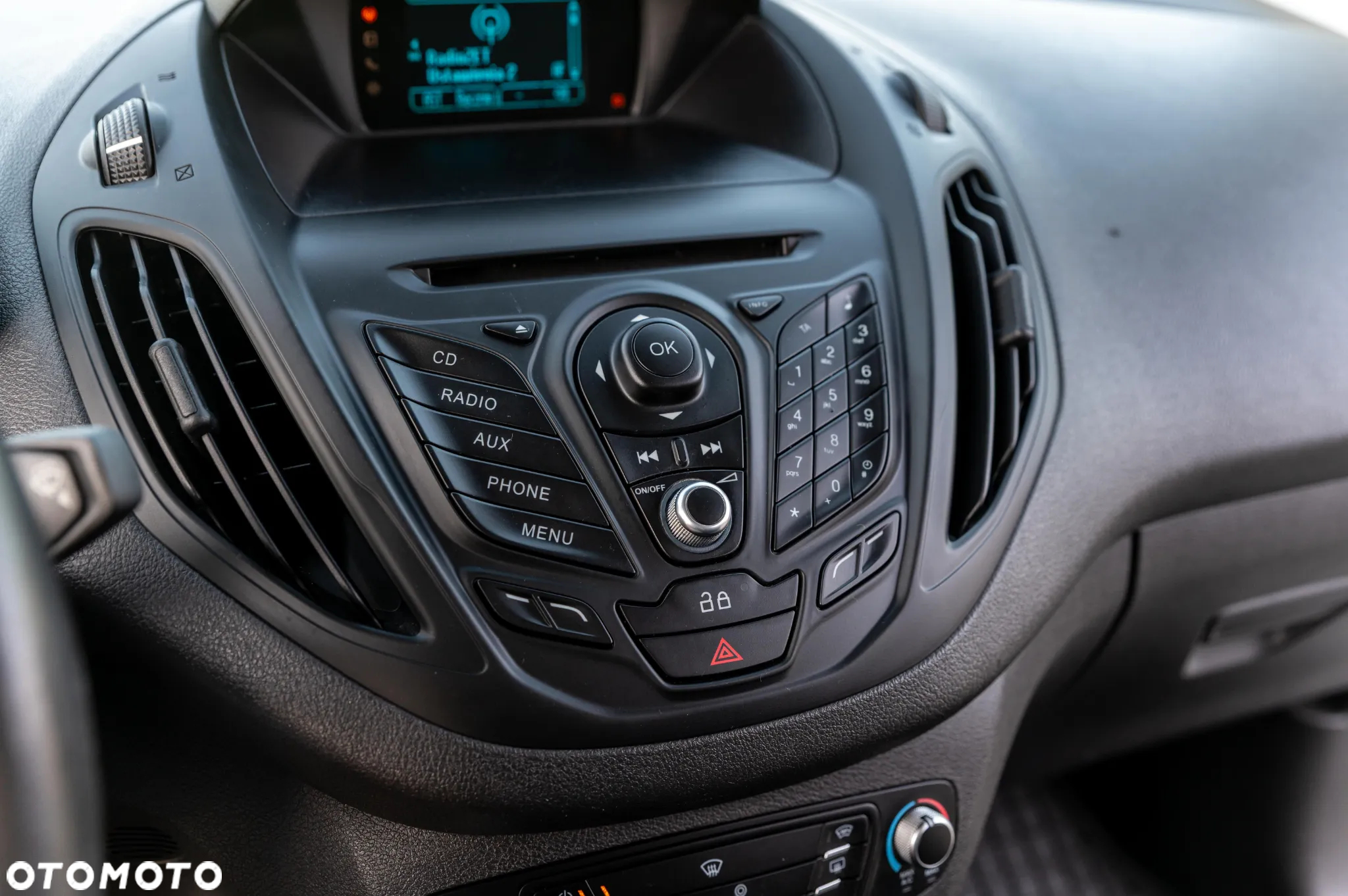 Ford Tourneo Courier 1.0 EcoBoost Trend - 38