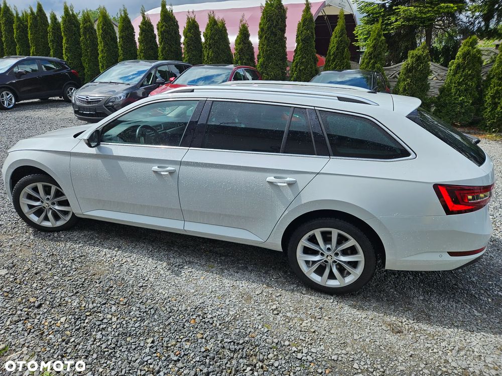 Skoda Superb 2.0 TDI DSG Premium Edition - 20