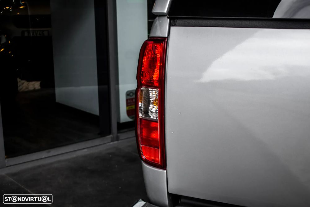 Nissan Navara 2.5 dCi CD SE AT 4WD - 11