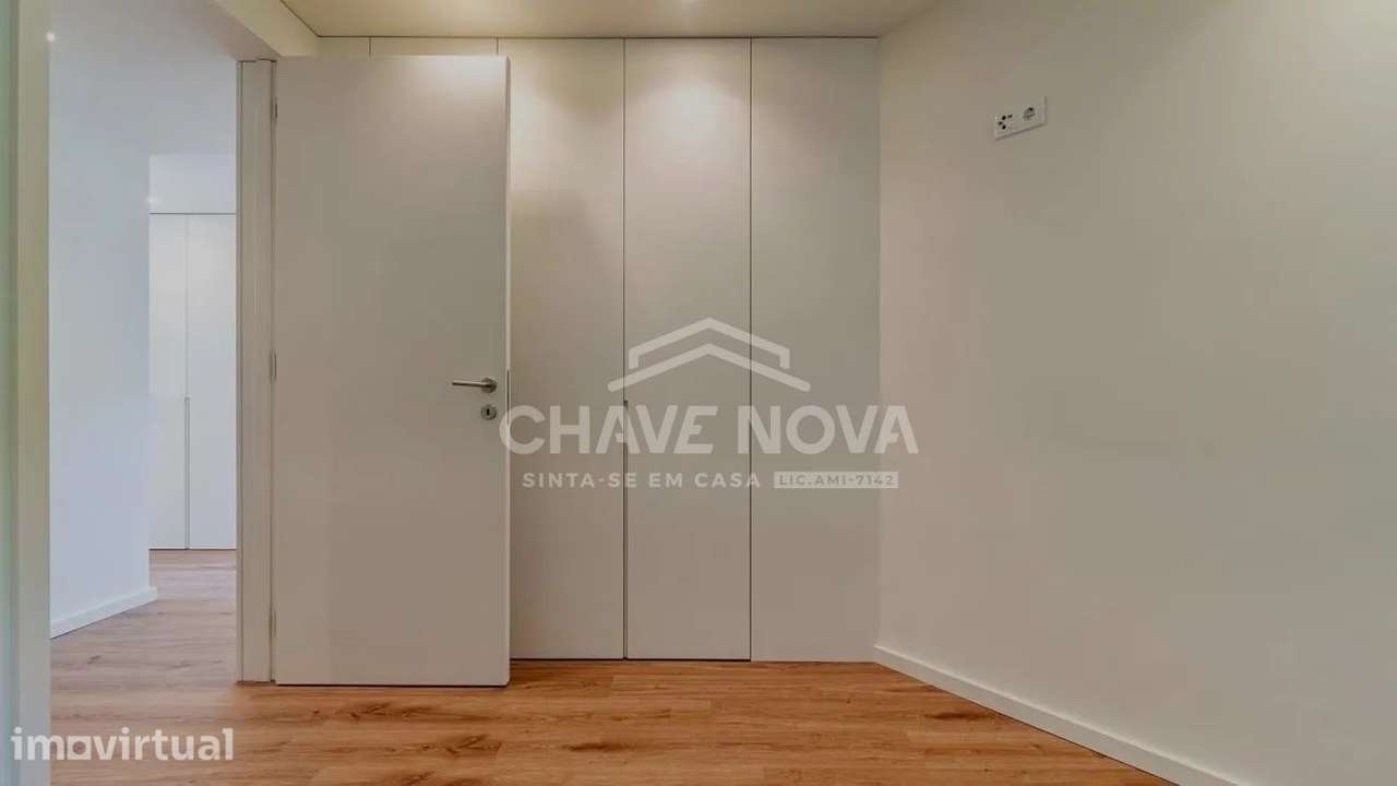 T2 Novo c/ Varanda e Lugar de Garagem 2 Viaturas em Arcozelo (Praias) - Grande imagem: 5/24