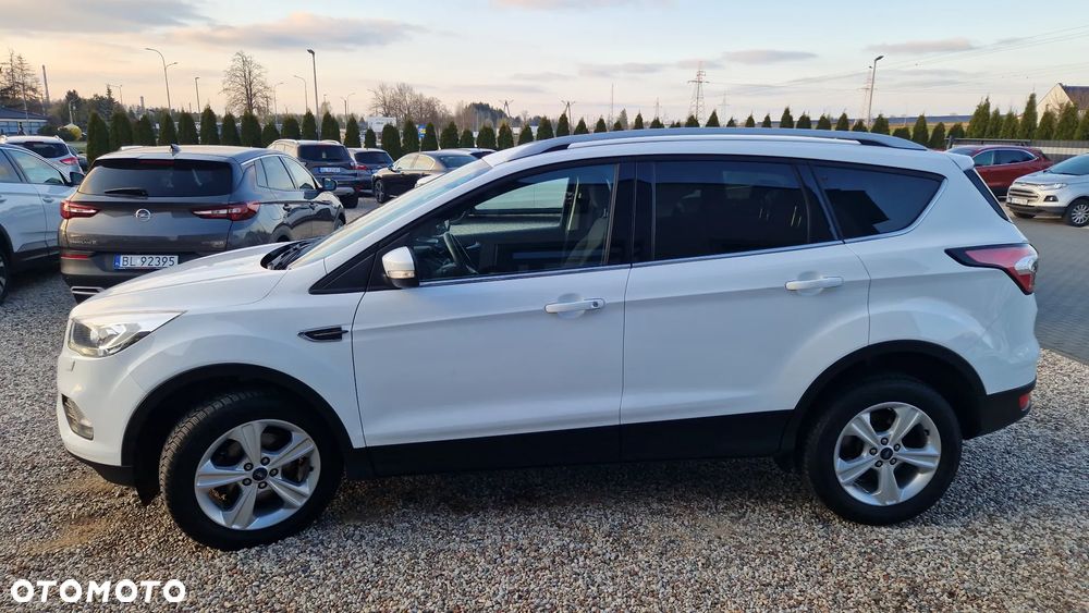 Ford Kuga 1.5 EcoBoost 2x4 Titanium - 3