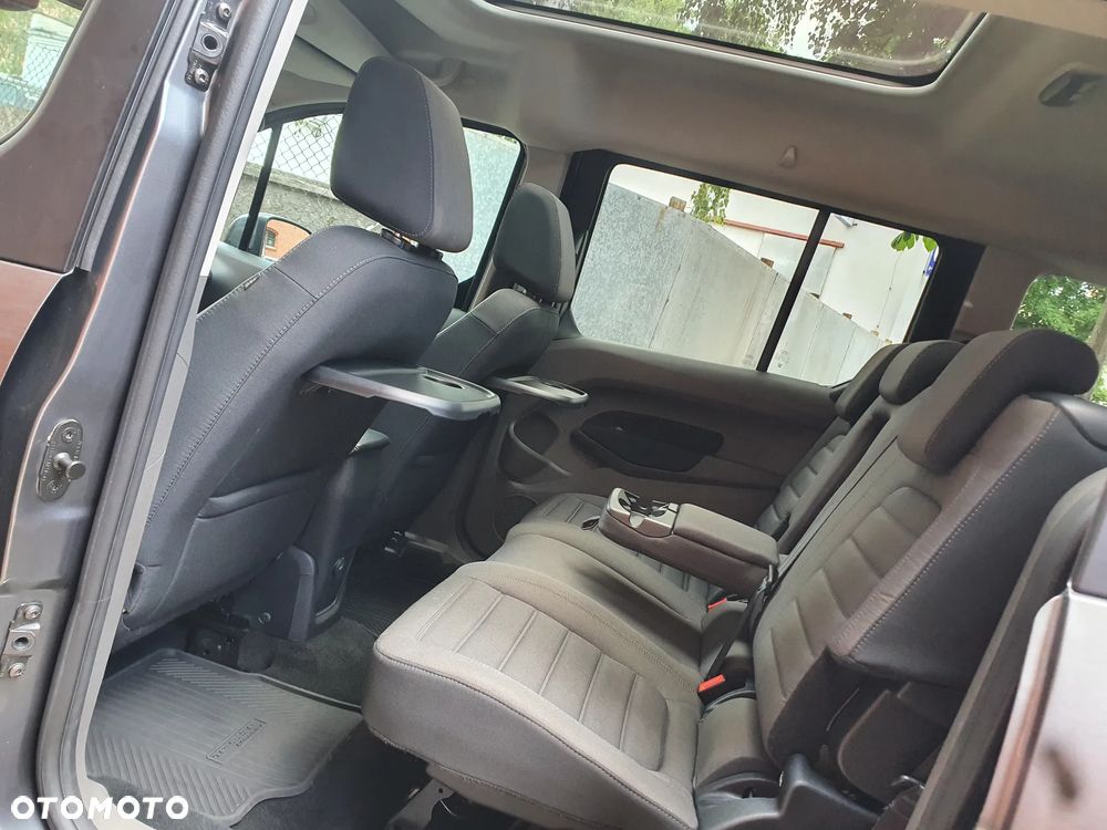 Ford Tourneo Connect Grand - 14