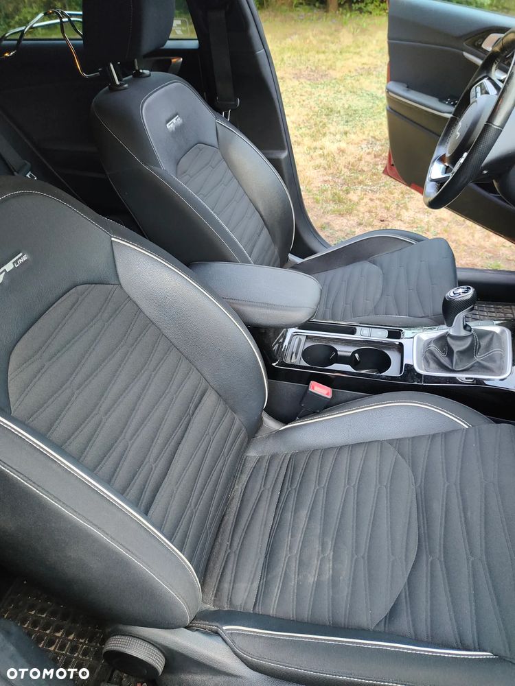 Kia ProCeed - 21