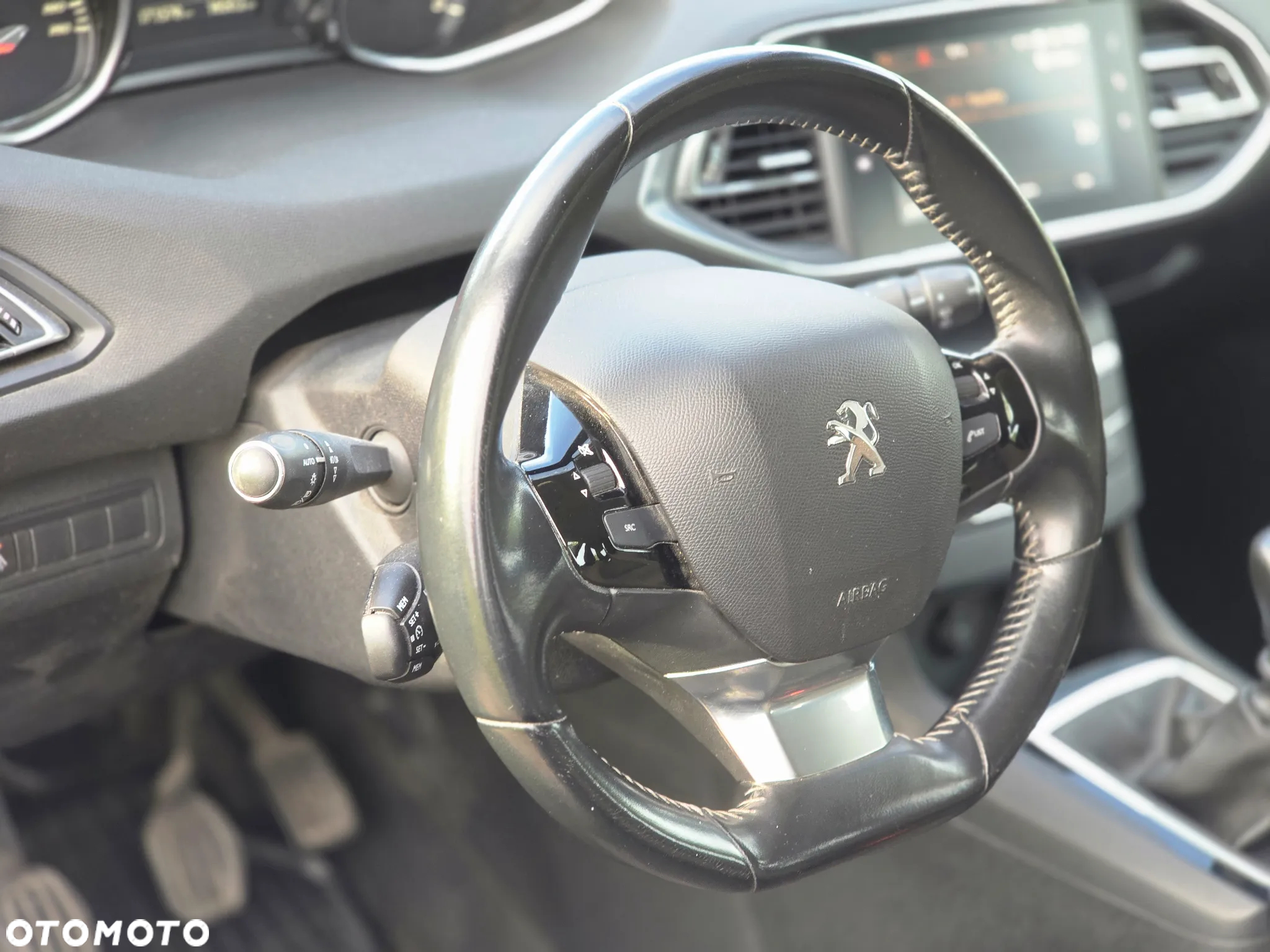 Peugeot 308 1.5 BlueHDi Allure Pack S&S - 20