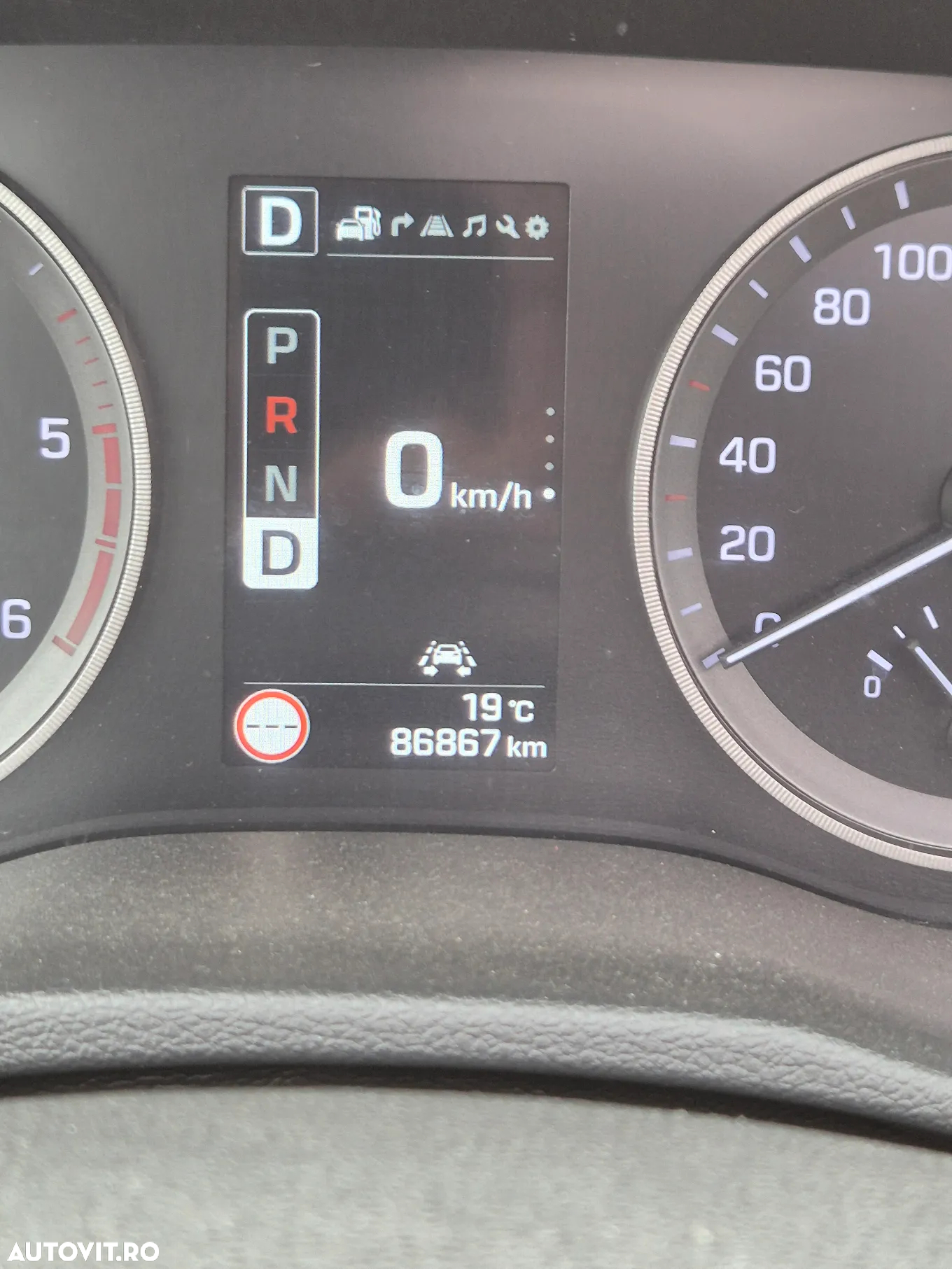 Hyundai Tucson 2.0 CRDI 4WD 6AT Luxury Pack+ - 8