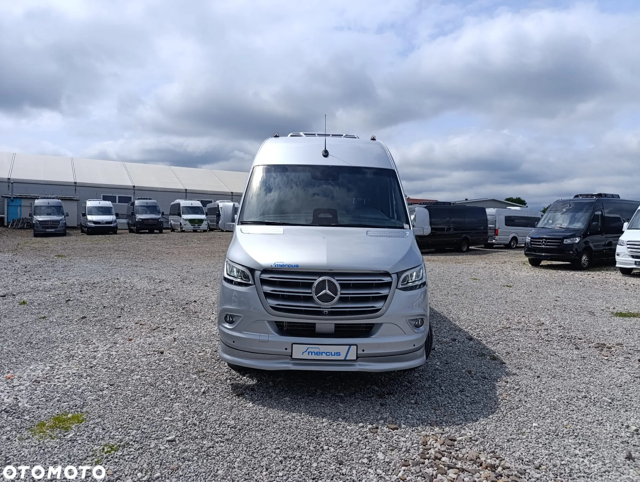 Mercedes-Benz Sprinter 519 - 12
