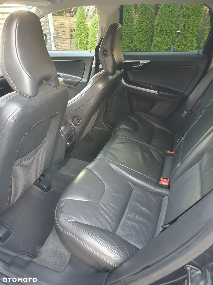 Volvo XC 60 D5 AWD Summum - 9