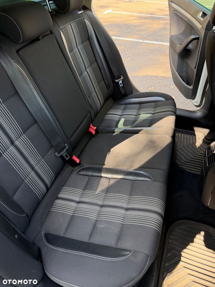 Volkswagen Golf - 13