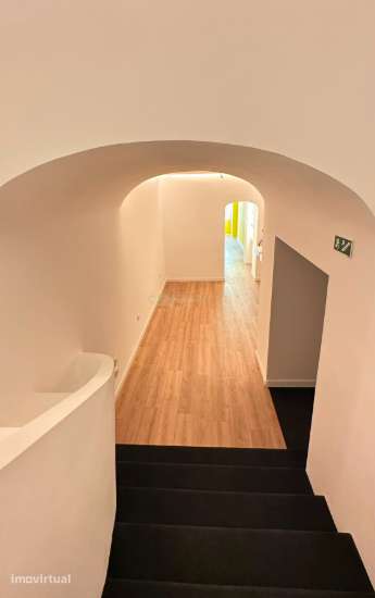 Loja Renovada para arrendar - Santo António, Lisboa - Grande imagem: 2/23