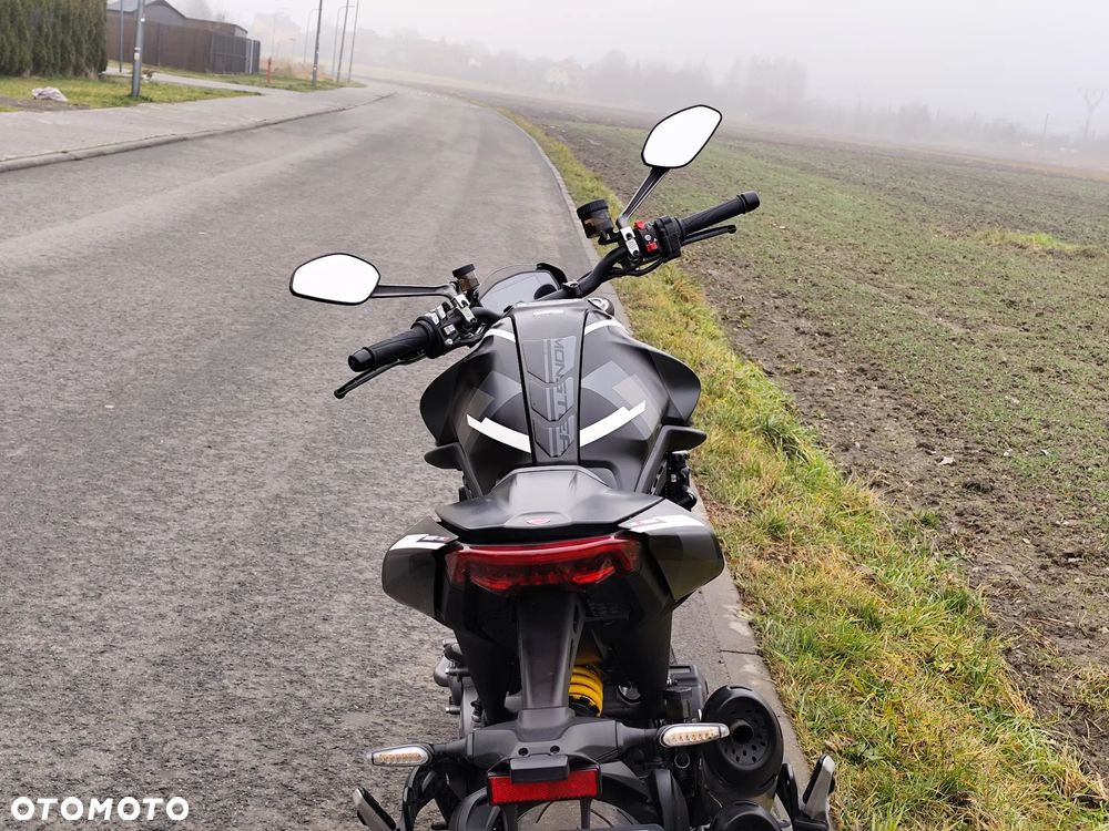 Ducati Monster - 16
