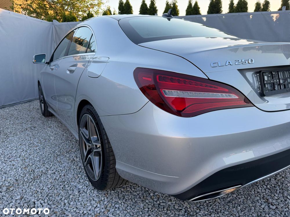 Mercedes-Benz CLA 250 4-Matic Sport - 16