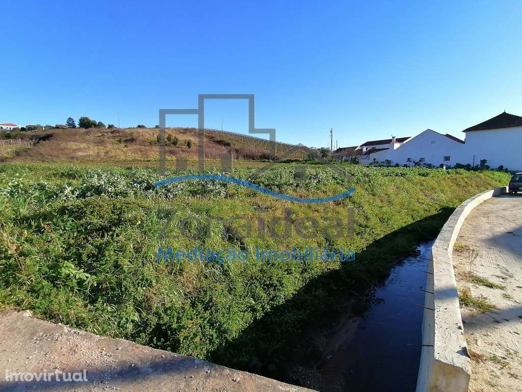 Terreno urbano e agrícola, localizado perto de Olhalvo, Alenquer - Grande imagem: 2/5