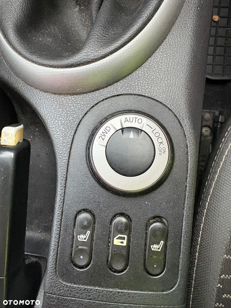 Nissan Qashqai 2.0 dCi 4x4 Tekna - 12