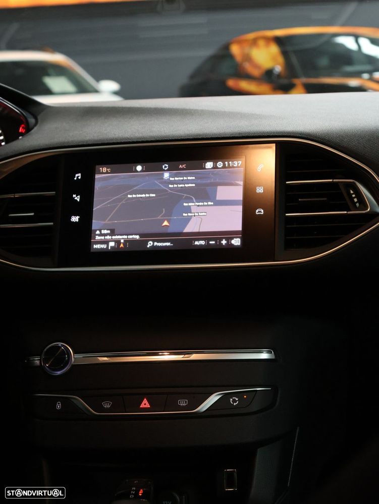 Peugeot 308 1.5 BlueHDi Style EAT8 - 17