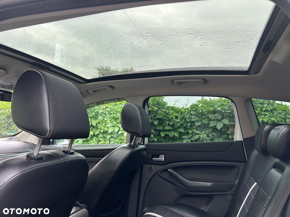 Ford Kuga 2.0 TDCi 2x4 Titanium - 28