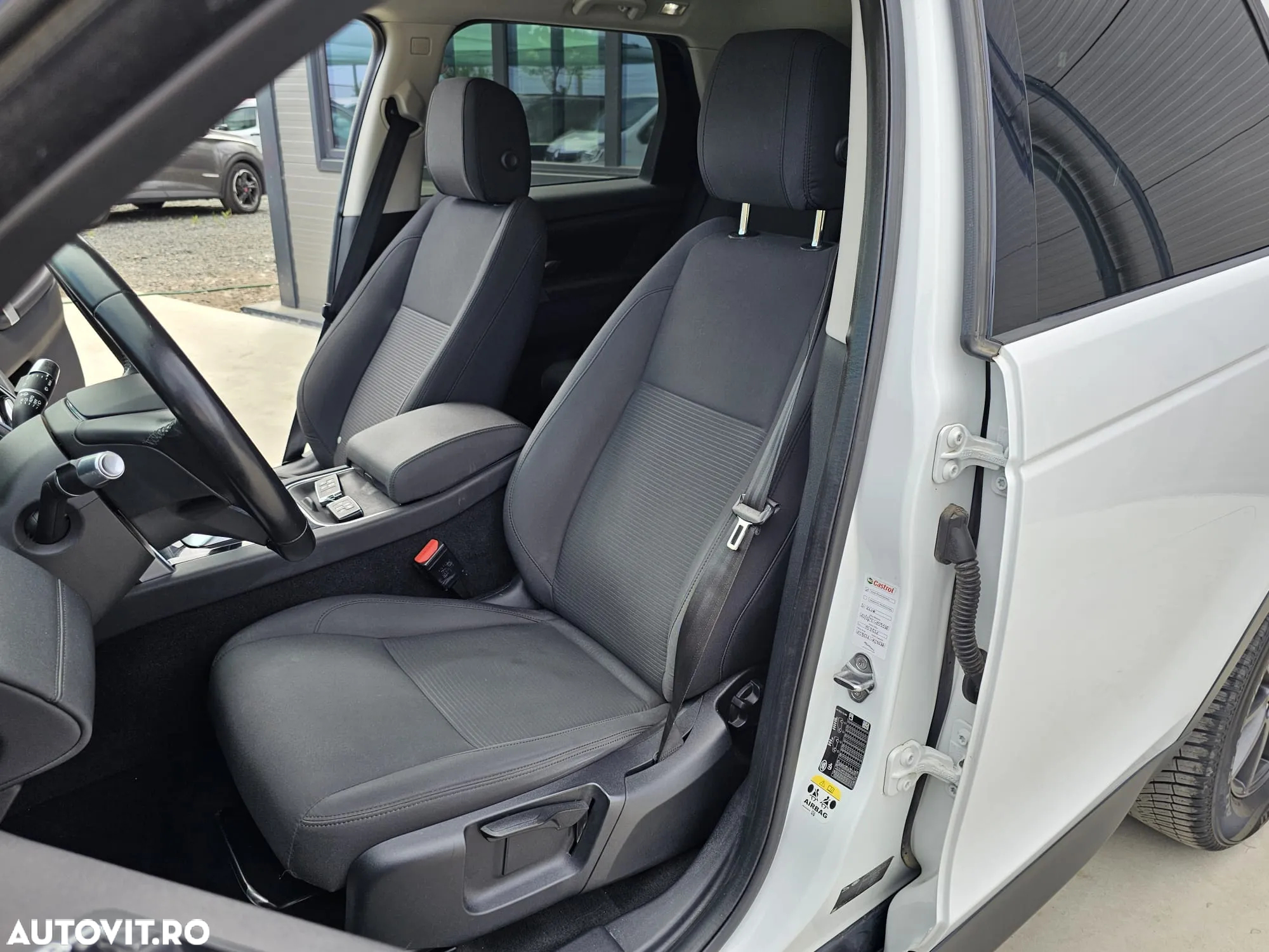 Land Rover Discovery Sport 2.0 D200 MHEV Urban Edition - 25