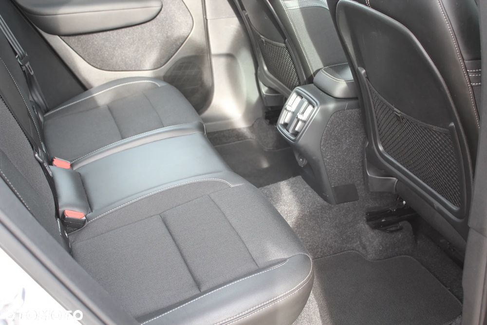 Volvo XC 40 D3 Momentum Pro - 24