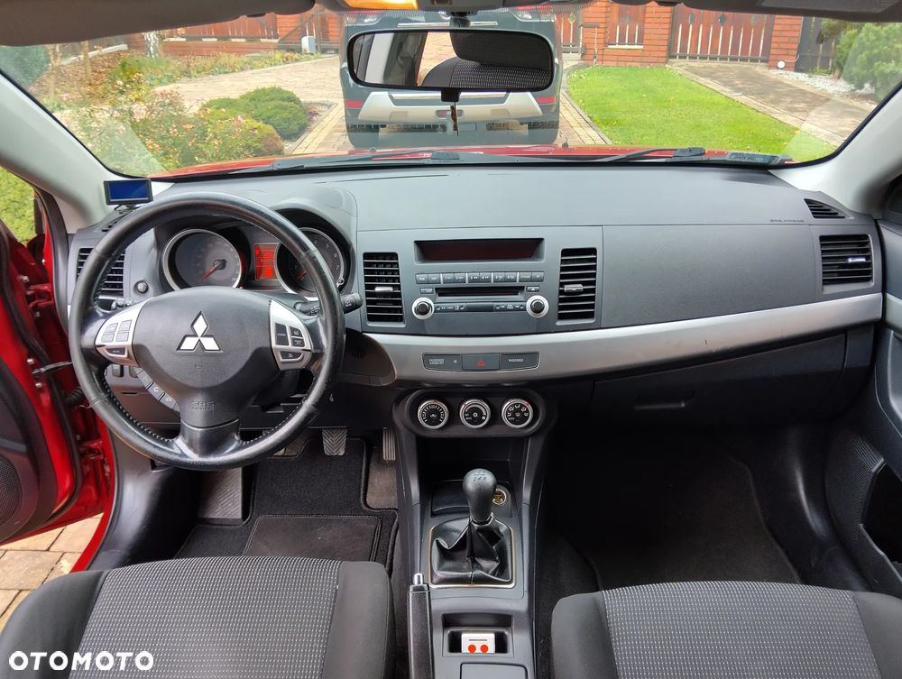 Mitsubishi Lancer 1.8 Invite - 12