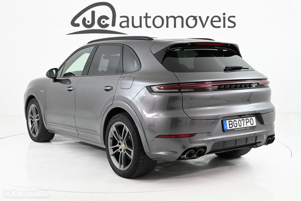 Porsche Cayenne E-Hybrid - 2