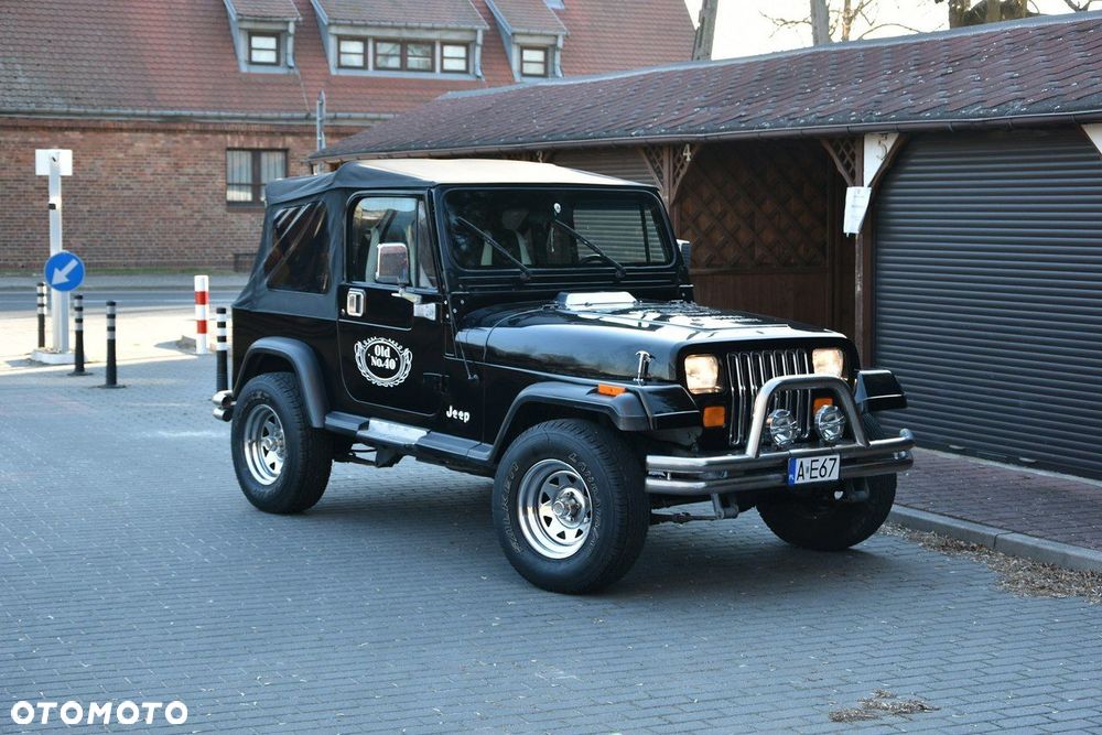 Jeep Wrangler - 1