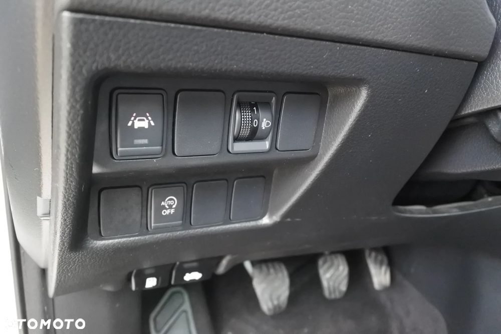 Nissan Qashqai 1.3 DIG-T Tekna - 24