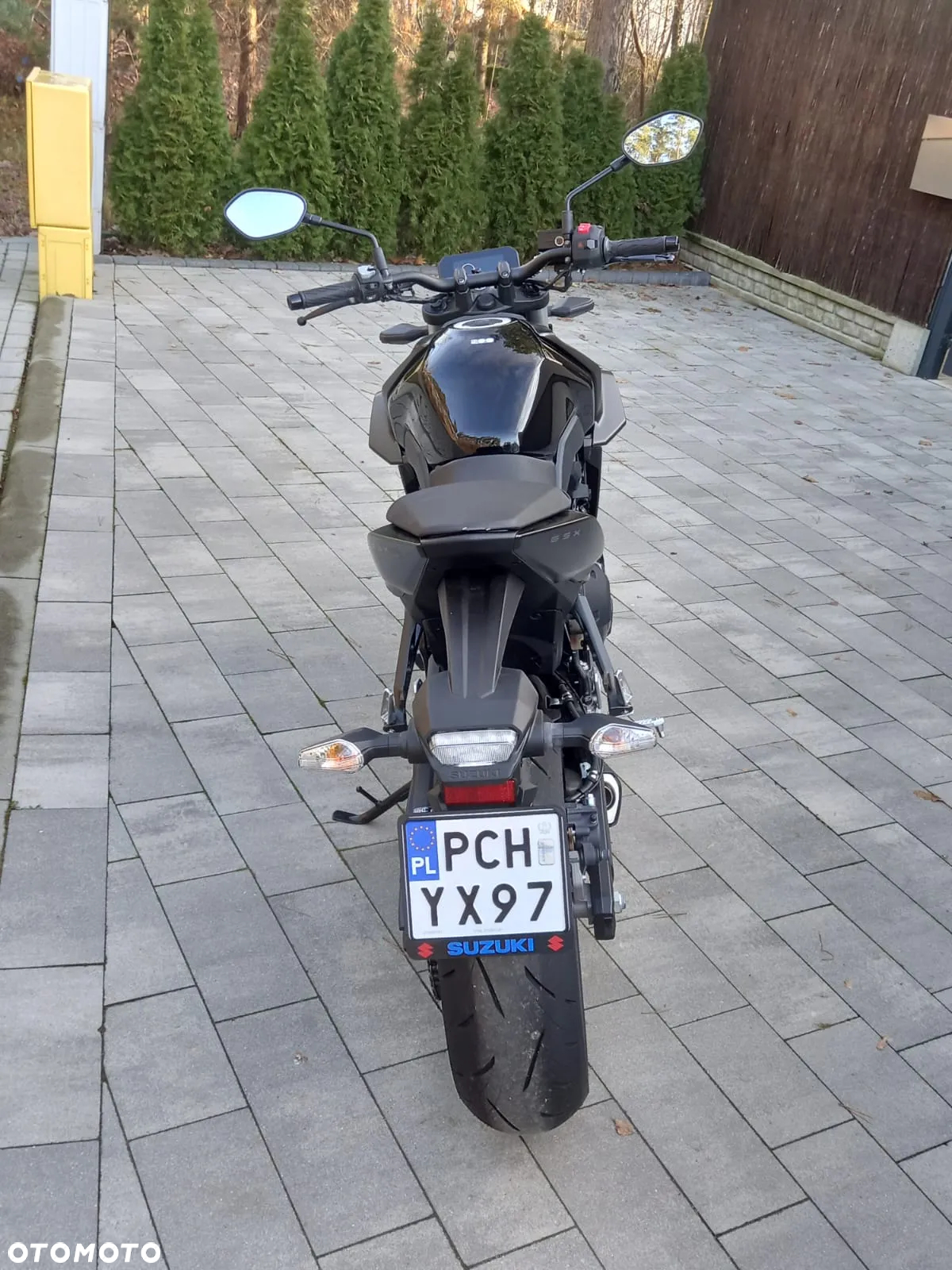 Suzuki GSX - 22