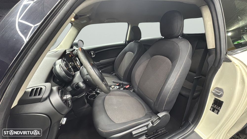 MINI 3 Portas One D - 17