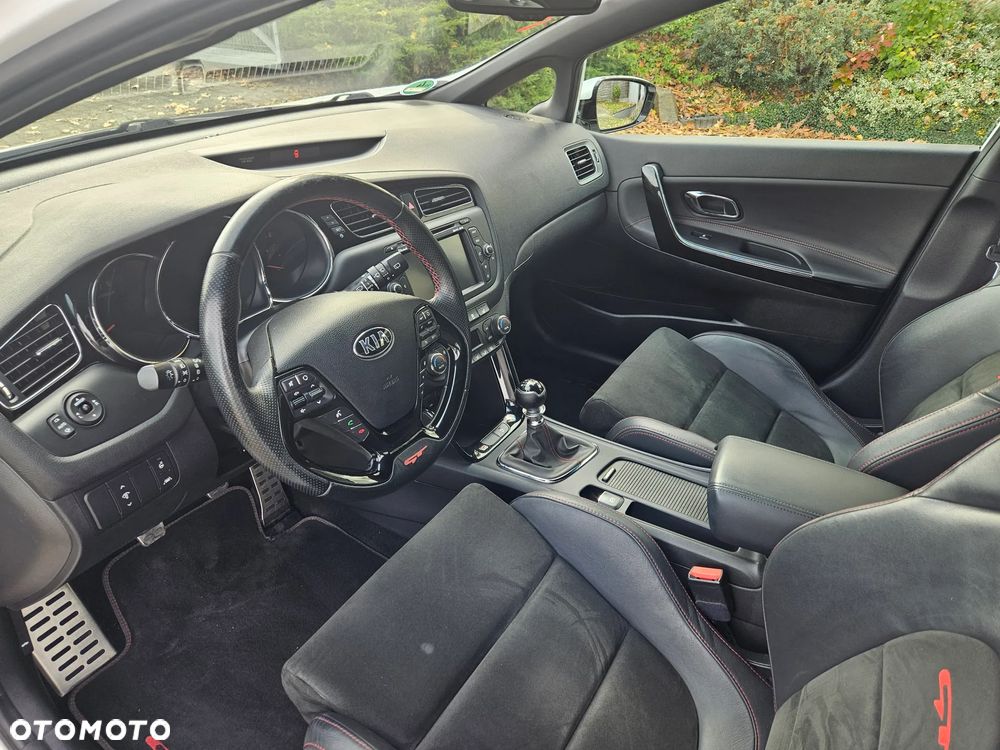 Kia Ceed 1.6 T-GDI GT-Challenge - 12