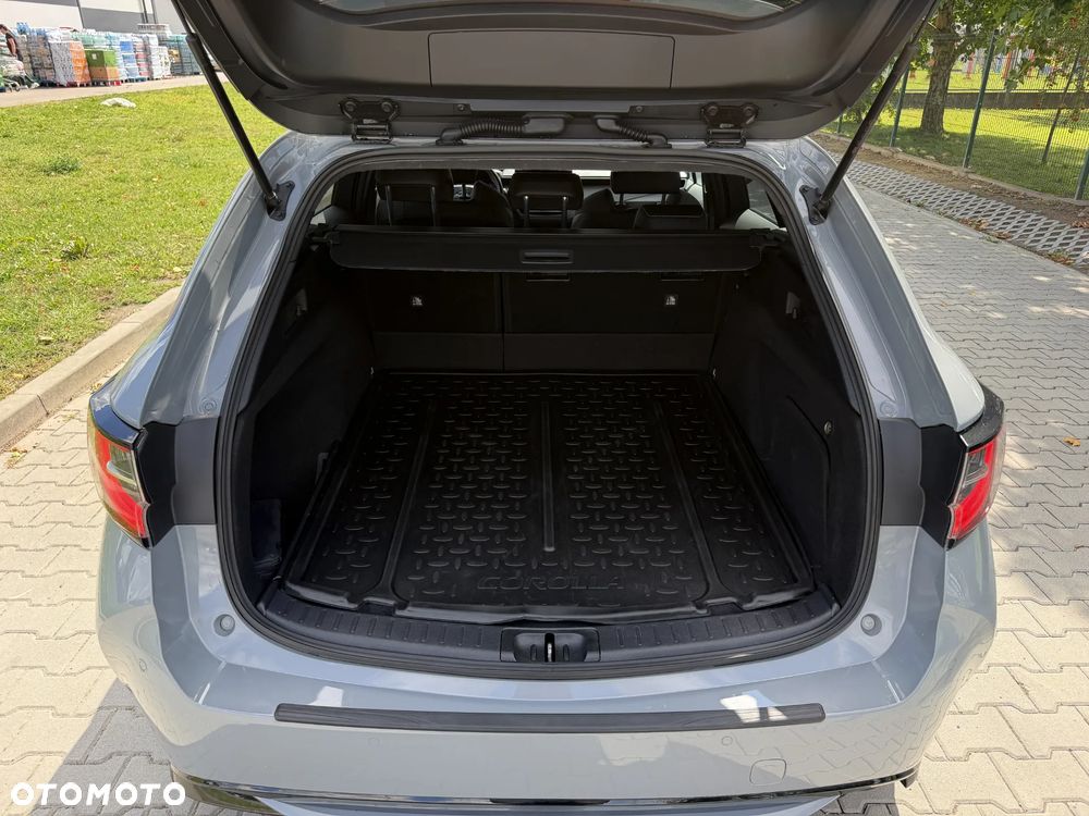 Toyota Corolla 2.0 Hybrid Executive - 22