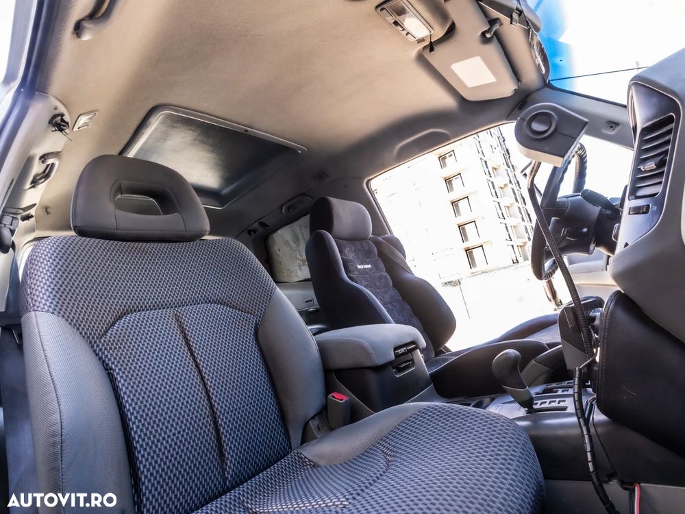 Mitsubishi Pajero SWB 3.2 DI-D GLS A/T, Piele - 5