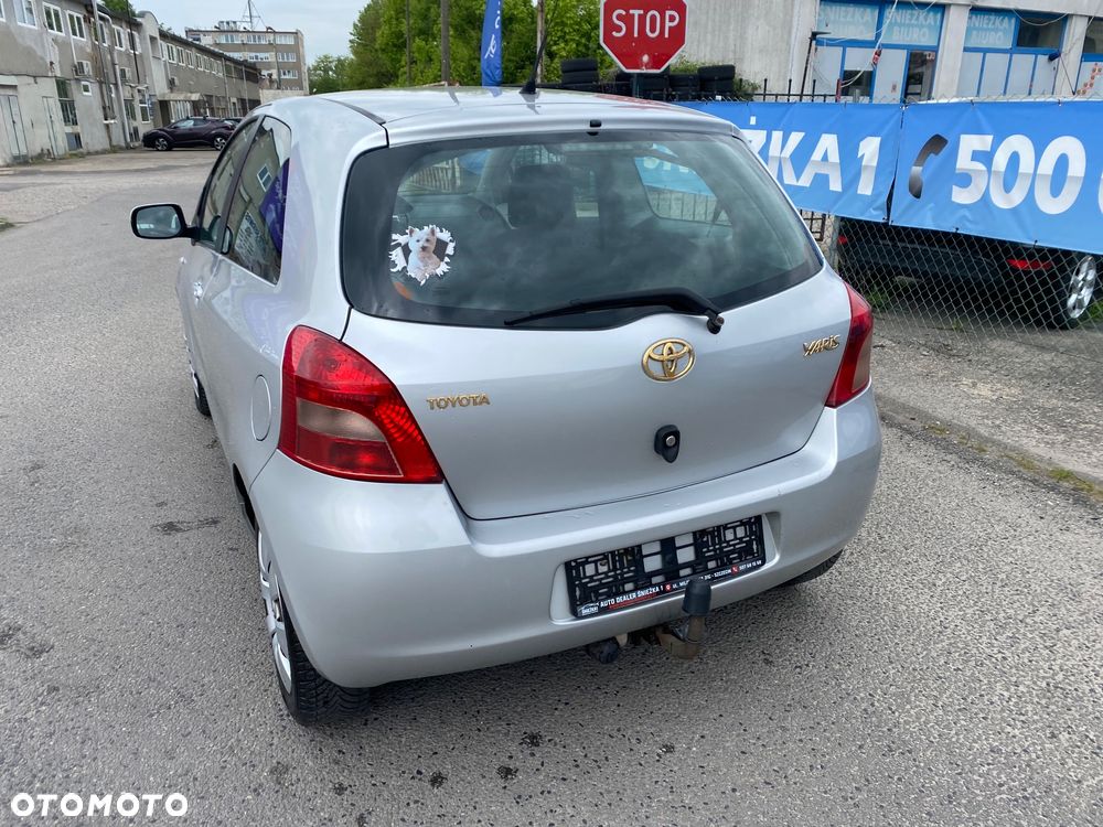 Toyota Yaris - 20