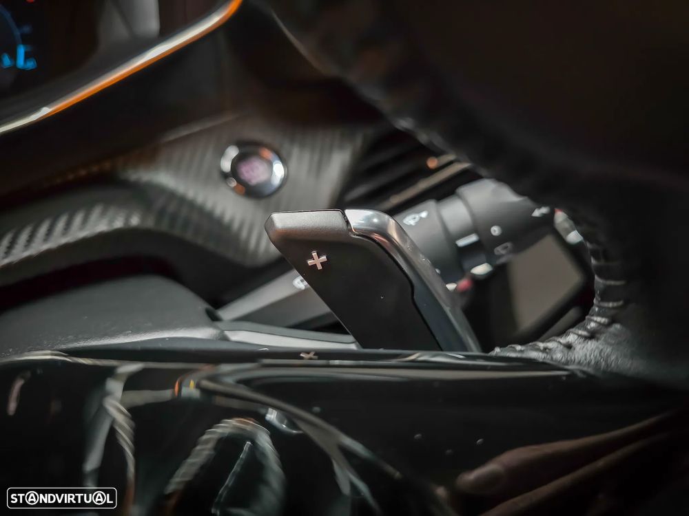 Peugeot 2008 PureTech 130 EAT8 Allure - 26