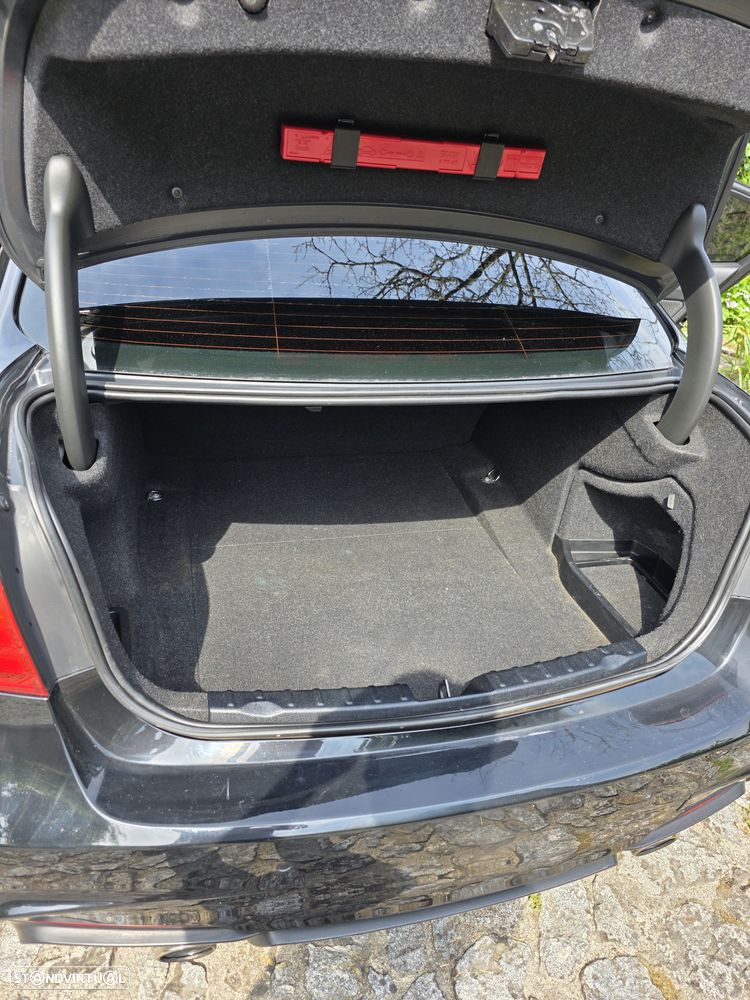 BMW 320 i Aut. - 16