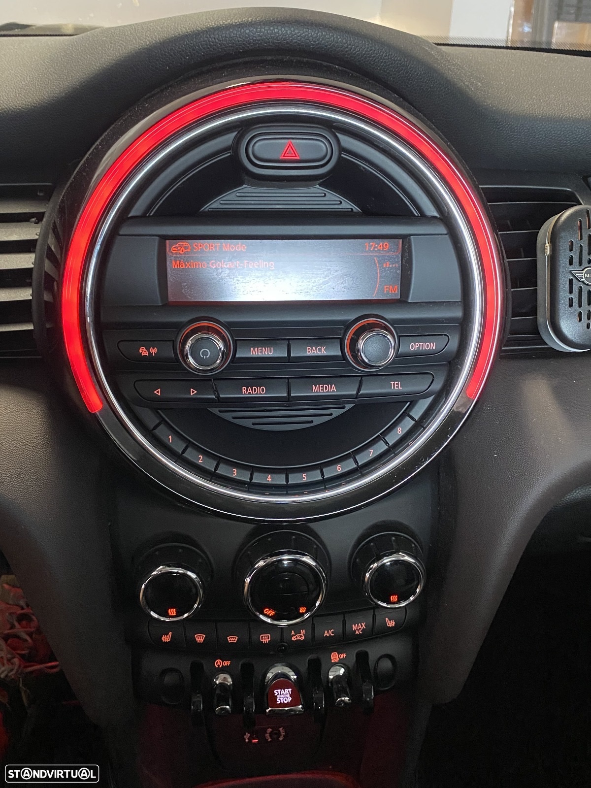 MINI 3 Portas One D - 18
