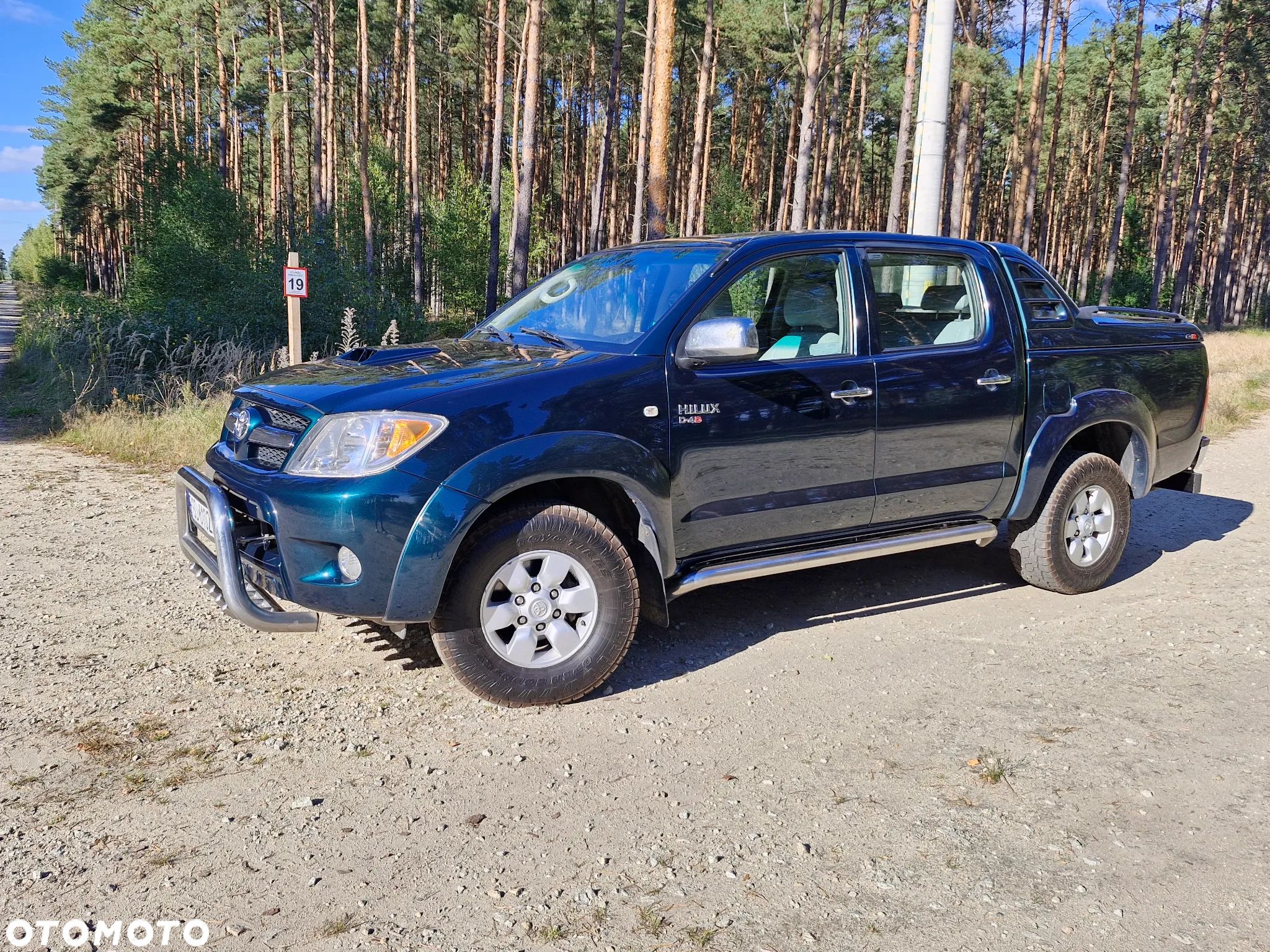 Toyota Hilux - 1