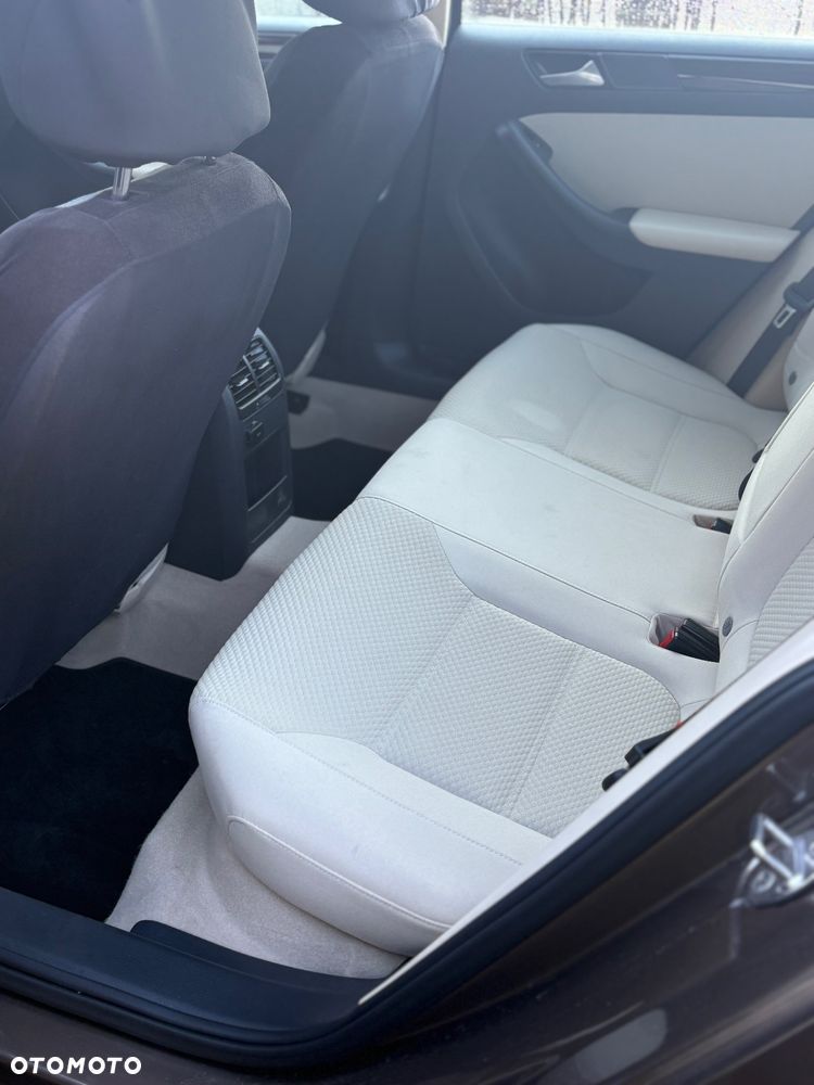 Volkswagen Jetta 1.4 TSI BlueMotion Technology - 14