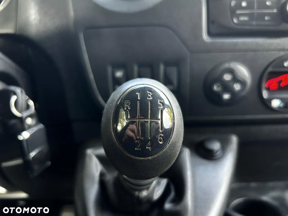 Renault Master - 25