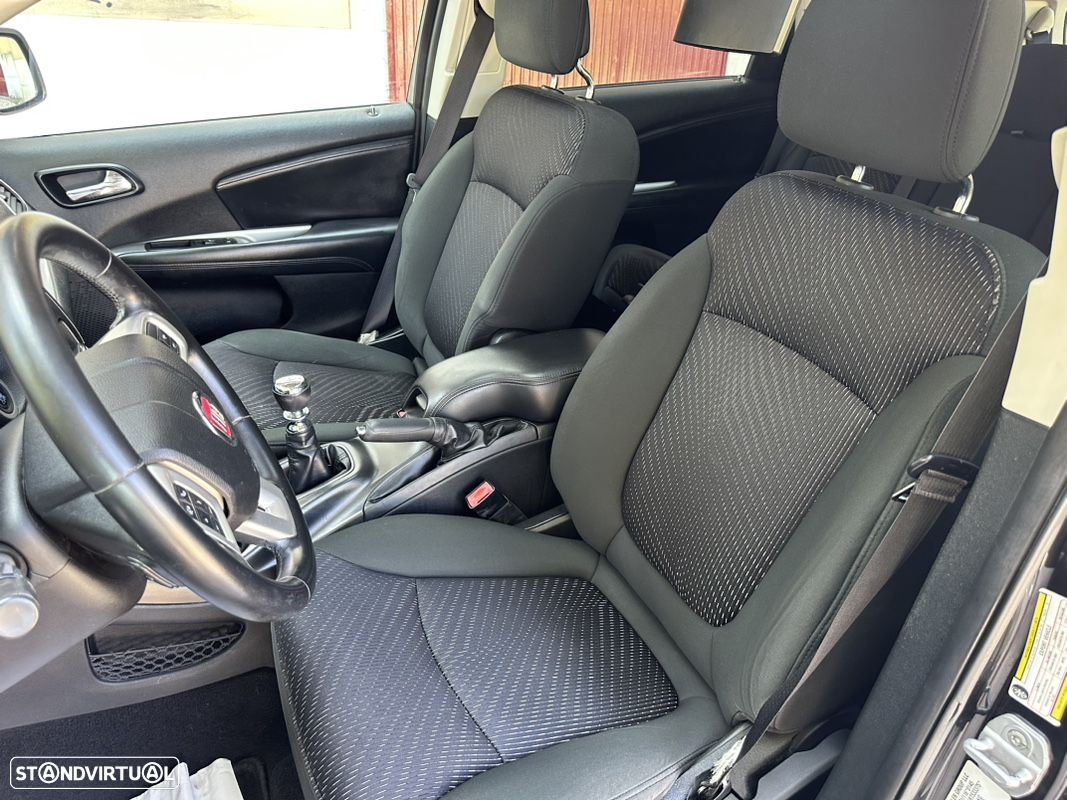 Fiat Freemont 2.0 M-Jet Urban - 21