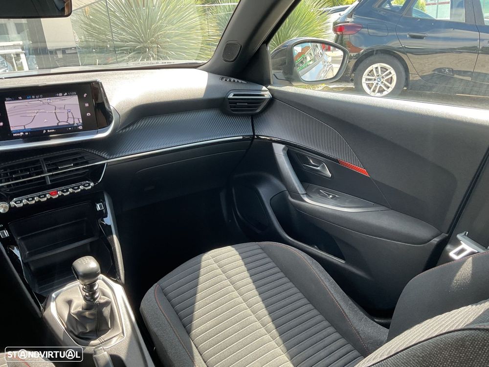 Peugeot 2008 1.2 PureTech Active - 32