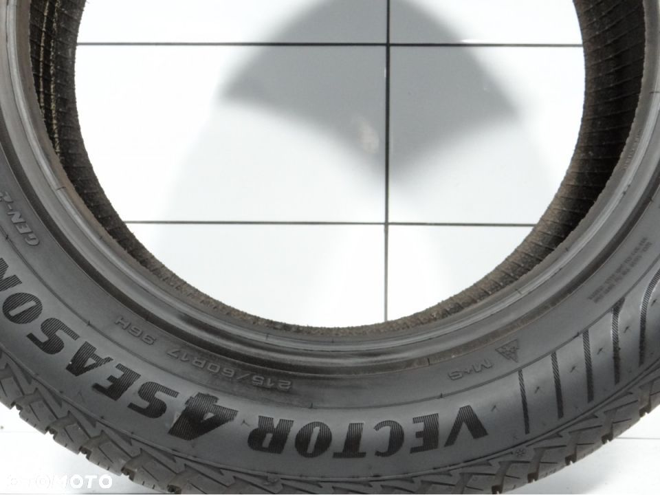 Opony całoroczne 215/60R17 96H Goodyear - 5