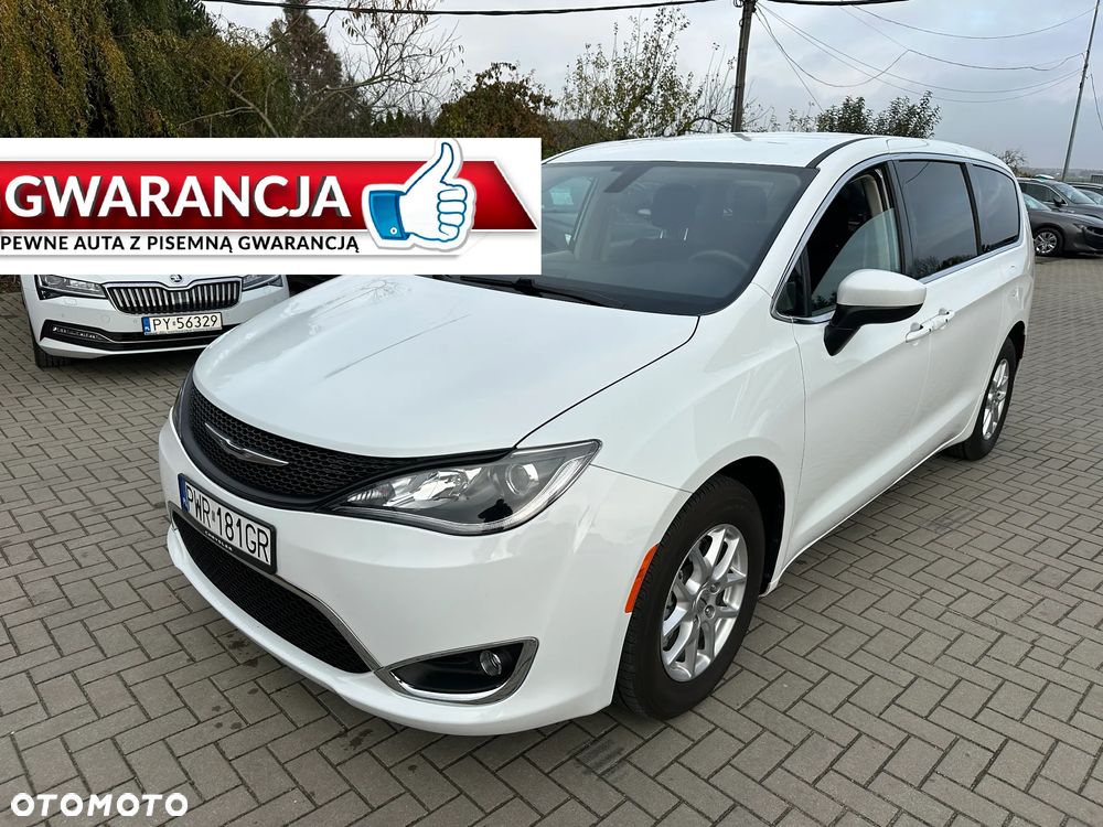 Chrysler Pacifica - 1