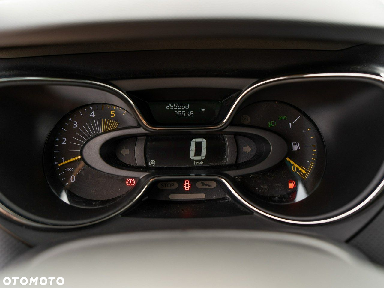 Renault Captur - 19