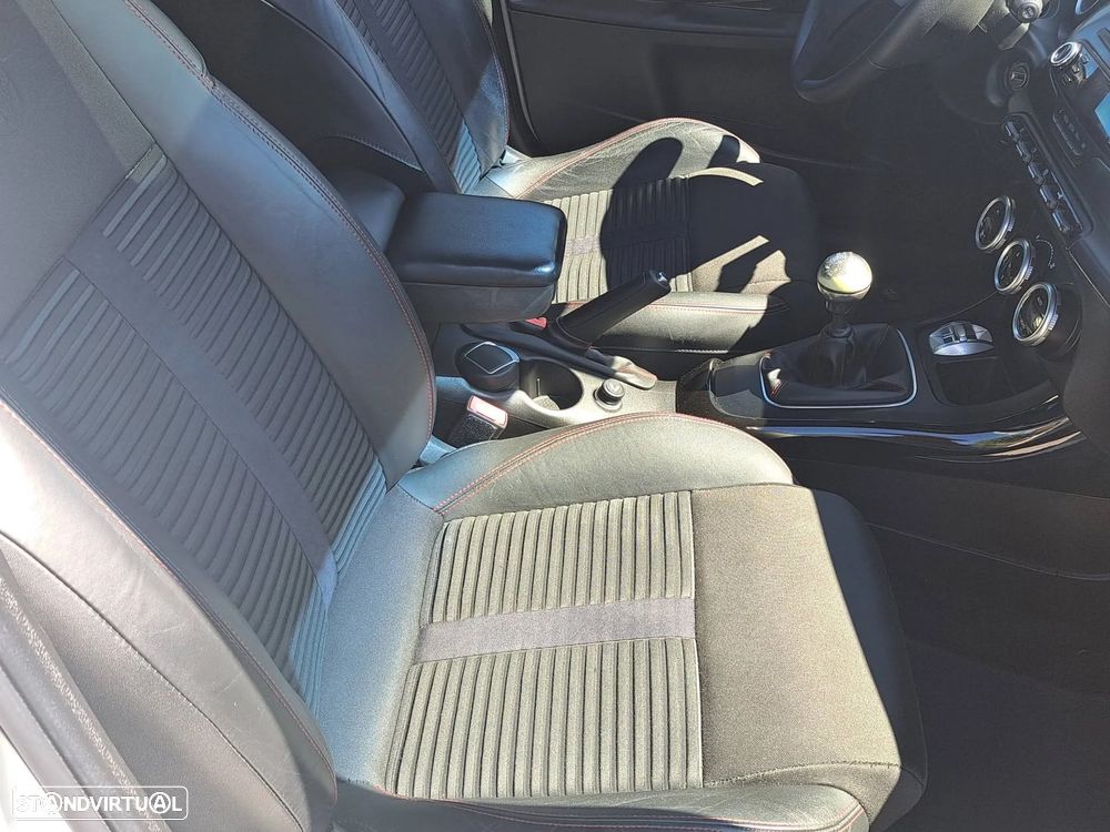 Alfa Romeo Giulietta 1.6 JTDM Distinctive - 22