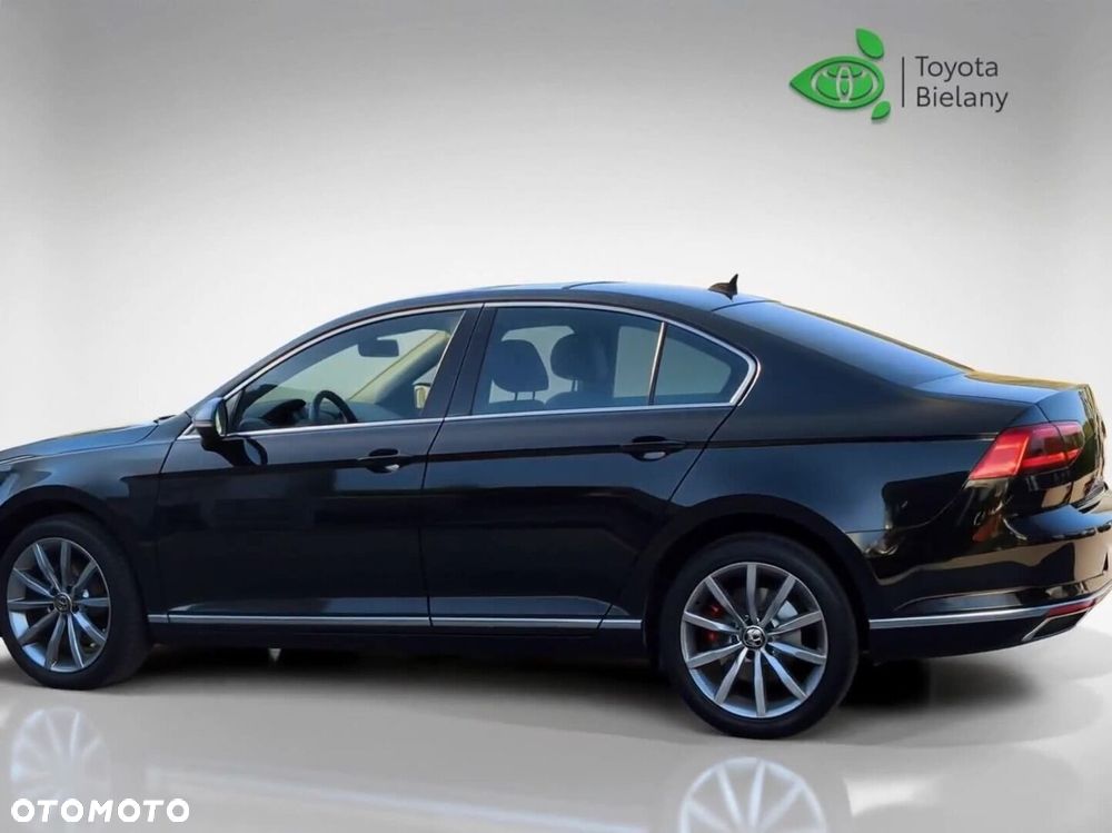 Volkswagen Passat 2.0 TDI Elegance DSG - 32