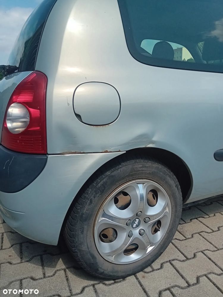Renault Clio 1.2 16V Pack Authentique - 5