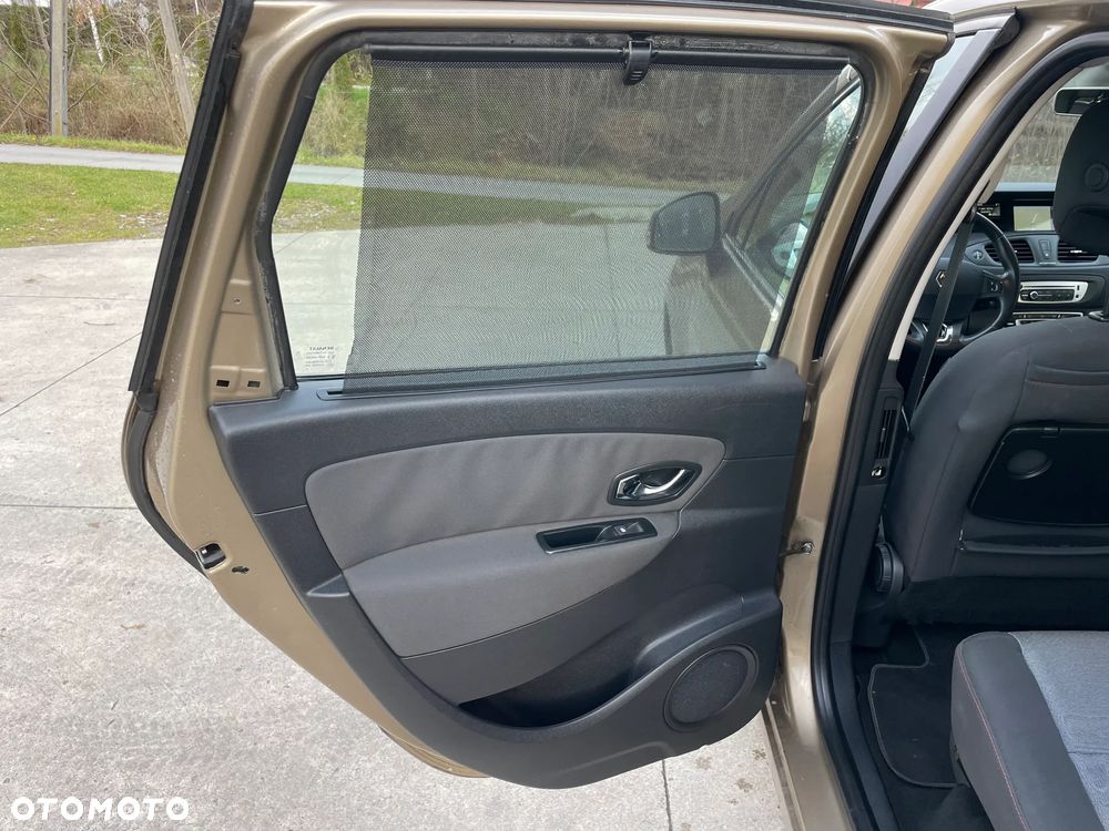 Renault Scenic Energy TCe 130 S&S Bose Edition - 16