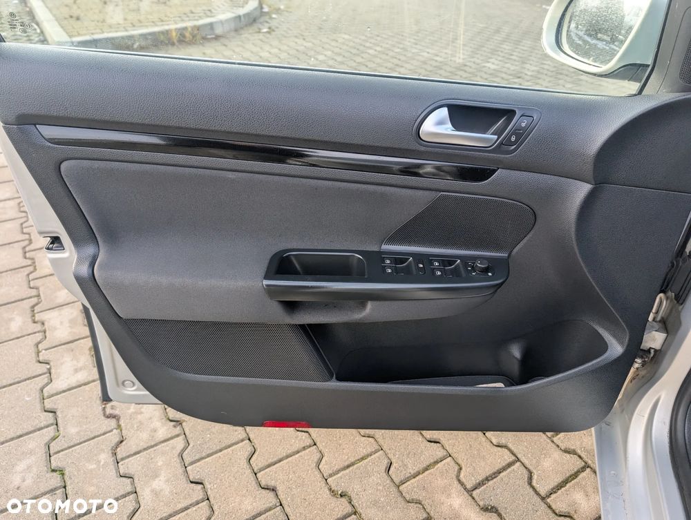 Volkswagen Golf 1.4 TSI United - 25